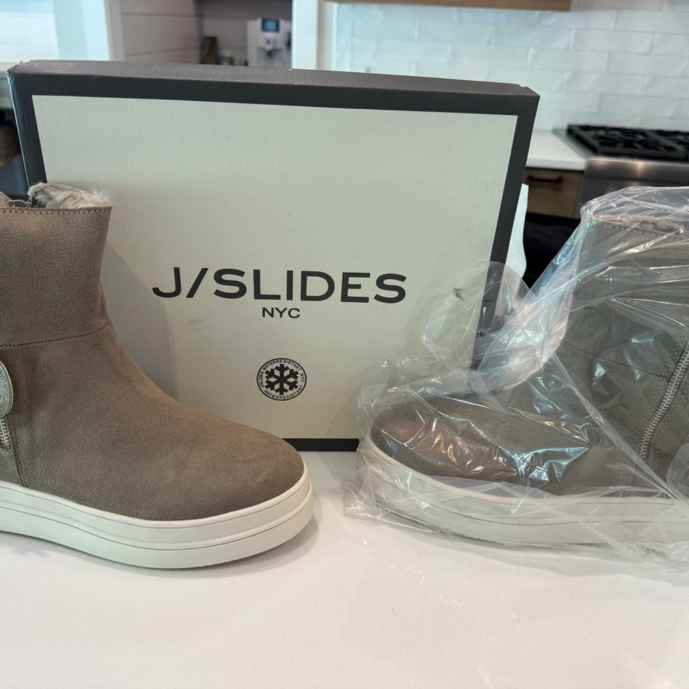 Tan Ankle Boots with Side Zipper